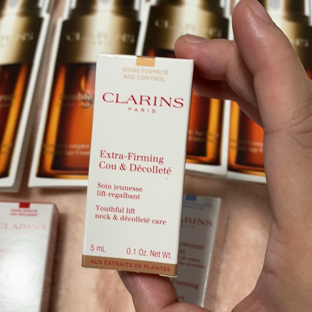 Clarins Sample 9pc - Picture 3 of 5